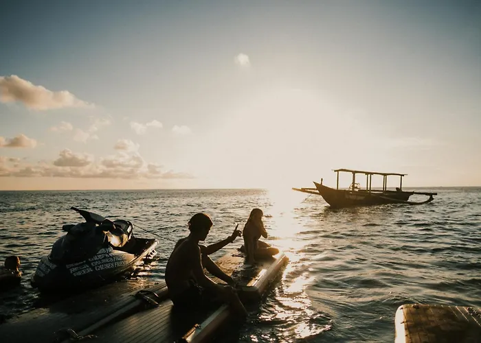 Floating Saltwater Cowboys * Kuta (Bali)