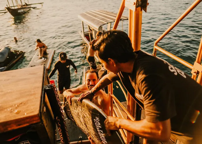 Floating Saltwater Cowboys *