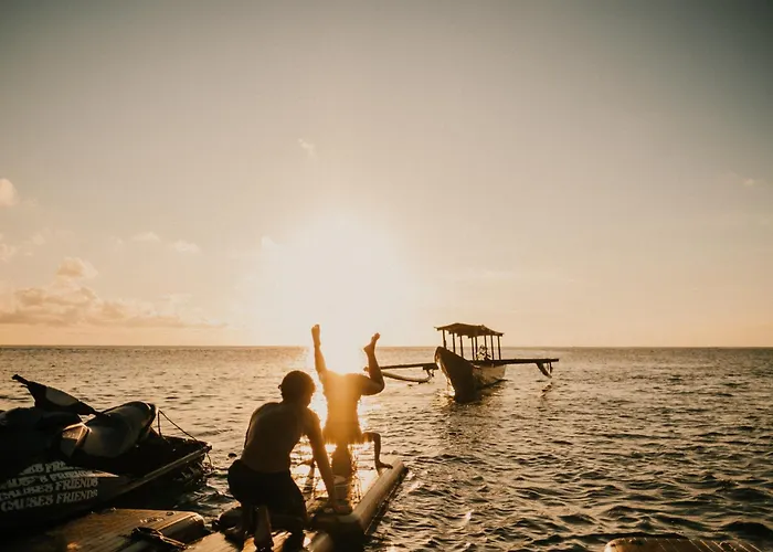 Floating Saltwater Cowboys Botel Kuta (Bali)